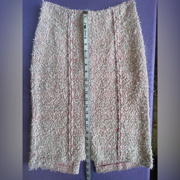 St. John Couture Pink Bouclé Knit Pencil Skirt | Wool Blend | Made in USA SZ 4 - Picture 9 of 12